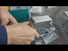 เครื่องปั่นเลเซอร์ไฟเบอร์ 1500W มือเดียว 0-5mm ความหนาปั่นปรับได้