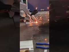 เครื่องเชื่อมเลเซอร์เครื่องเชื่อมไฟเบอร์มือเดียวสําหรับเชื่อมวัสดุที่มีความหนาที่แตกต่างกัน