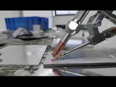 เครื่องเชื่อมเลเซอร์แบบมือพกพาและเบา