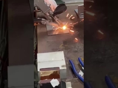 เครื่องเชื่อมเลเซอร์มือถือขนาด 2000W พร้อมสายไฟเบอร์มาตรฐาน 10m