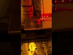 เครื่องผสมผสานเลเซอร์สีน้ําเงินที่มีกว้างแกน 200μm