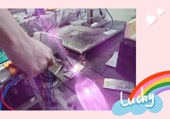 ราคาดี 3000W ไฟเบอร์เลเซอร์หมุนหัวเลนส์สะท้อน ออนไลน์